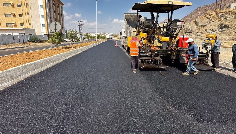 بعد إزالة الانهيارات الصخرية.. افتتاح طريق التوحيد بمنطقة عسير