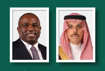 وزير الخارجية يبحث المستجدات الإقليمية مع نظيره بالمملكة المتحدة
