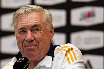 Real Madrid's Italian coach Carlo Ancelotti attends a press conference in Jeddah on January 11, 2025, on the eve of their Spanish Super Cup final football match against Barcelona. (Photo by FADEL SENNA / AFP)