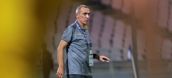 غضب وانفعال من دونيس على حكم مباراة الخليج والنصر ـ عاجل