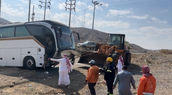 صور| المرور يباشر حادث انحراف حافلة نقل مدرسي بمحافظة الكامل