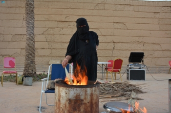 ركن خبز التنور في مهرجان الأكلات الشعبية - واس