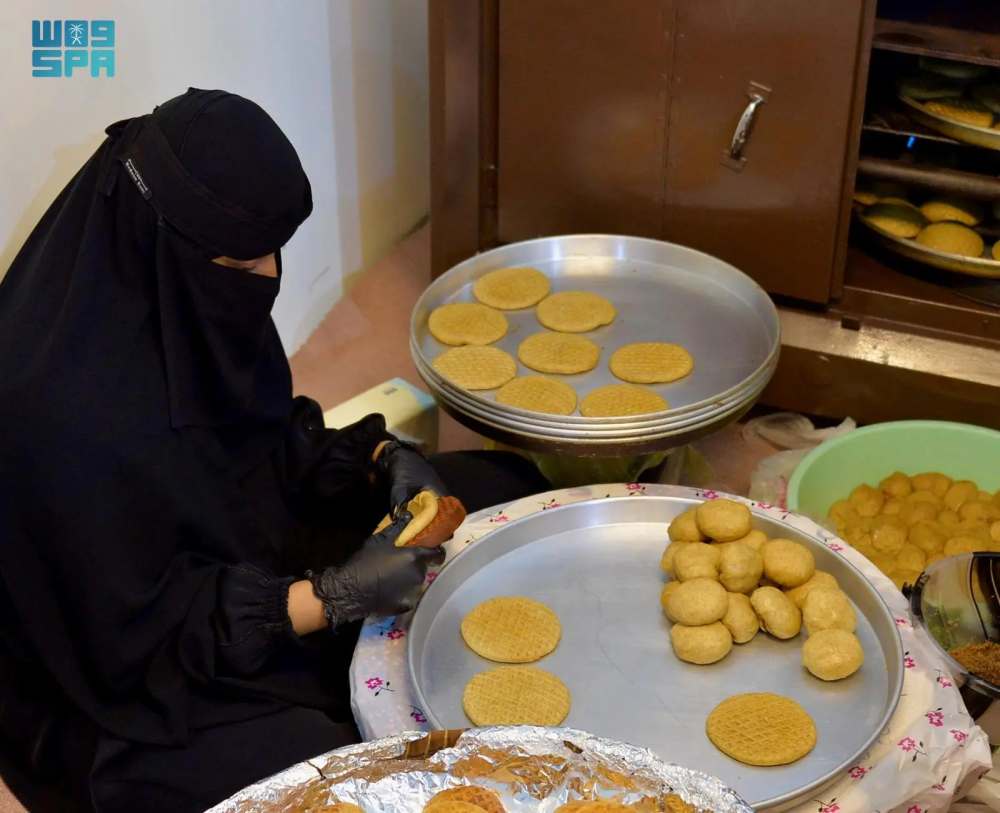 مهرجان الكليجا يستقطب الأسر المنتجة لتسويق منتجاتهم - واس