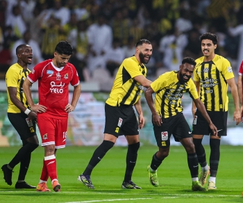 الاتحاد يعزز صدارته لدوري روشن برباعية أمام الوحدة