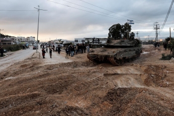 الخارجية الفلسطينية: استخدام الدبابات يزيد الجرائم الإسرائيلية في جنين