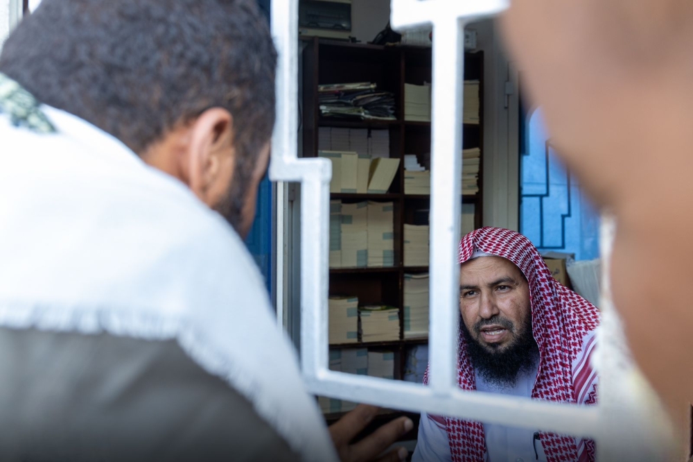 خدمة إجابة السائلين في المسجد الحرام خلال رمضان