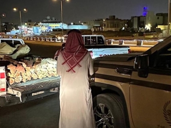 الرياض.. ضبط مواطن مخالف لنظام البيئة لنقله كميات من الحطب المحلي - إكس 