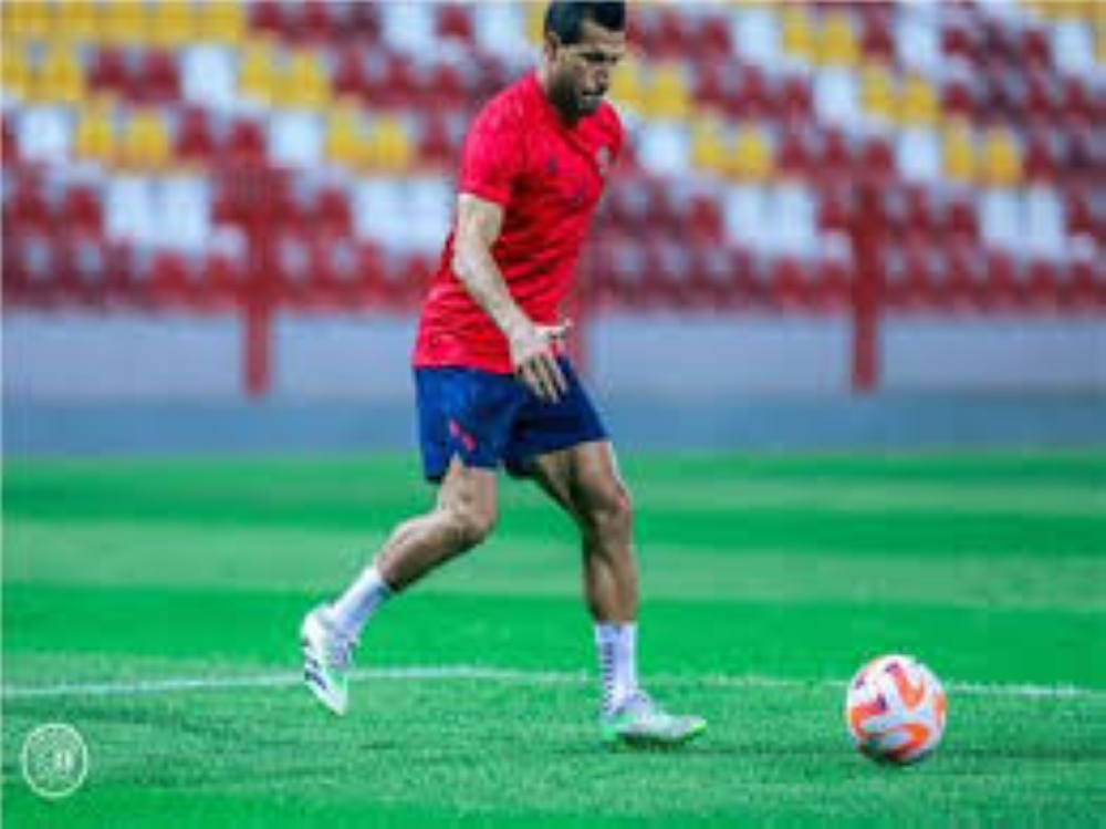 بعد غياب 7 أشهر.. طارق حامد ينتظم في تدريبات ضمك