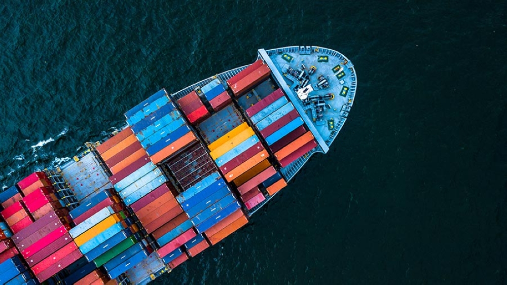 البيت الأبيض: لا يُتوقع خفض الرسوم الجمركية إلى دون 10%