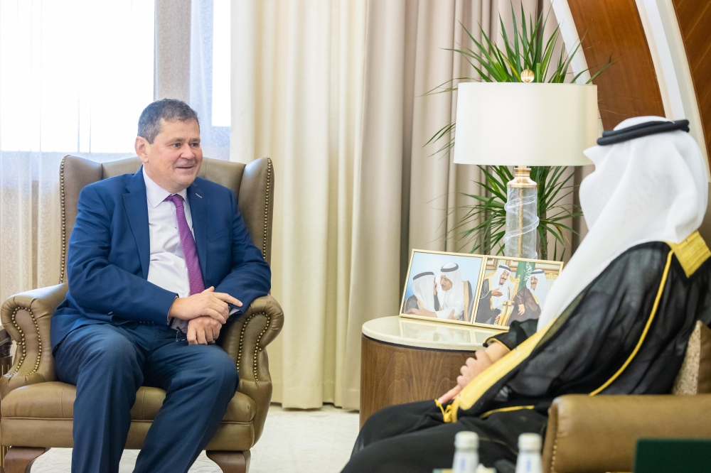 أمير الشرقية يستقبل السفير البريطاني لدى المملكة