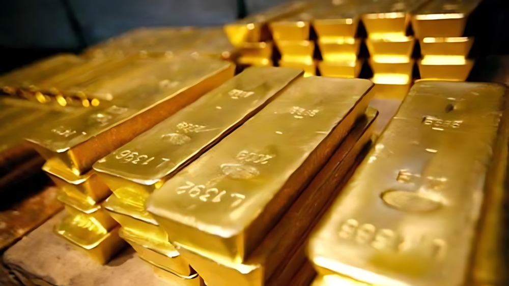 سعر الذهب يعوض بعض خسائره وهذه توقعات المعدن النفيس