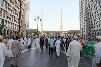 وصول طلائع حجاج مصر وإندونيسيا إلى المدينة المنورة - واس