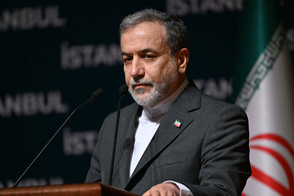 إيران: لدينا كل الخيارات للدفاع عن أمننا.. وسنرد على الهجوم الأمريكي