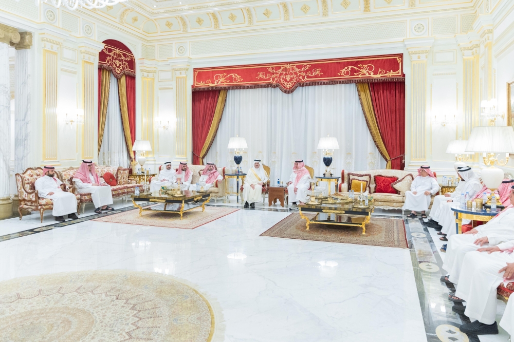 أمير الشرقية يعزي أسرة الراجحي - اليوم