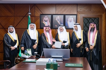 أمير الشرقية يستقبل الرئيس التنفيذي للمؤسسة العامة للري - اليوم