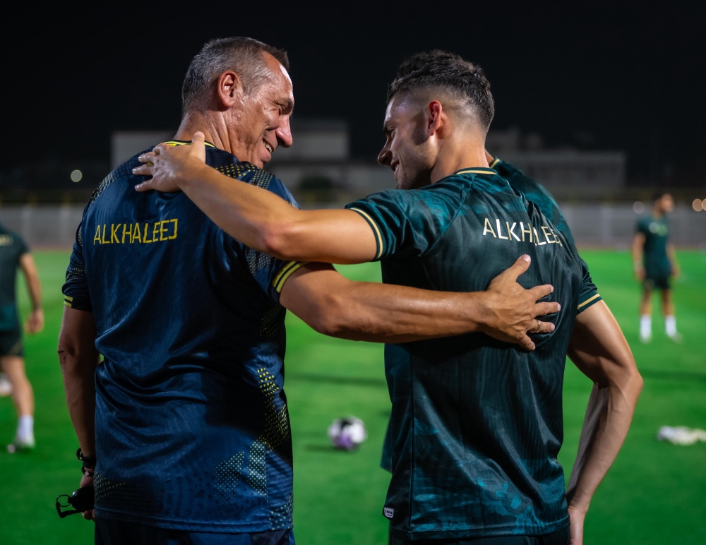 اليوناني جورجيوس ماسوراس ينتظم بتدريبات الخليج