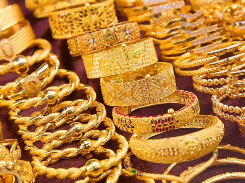 سعر الذهب اليوم الخميس في السعودية.. تحديث لحظي لعيار 21