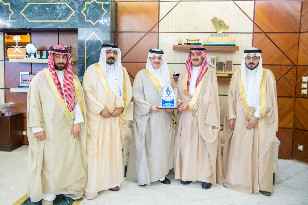 أمير الشرقية يطّلع على برامج ومبادرات جمعية سقياهم