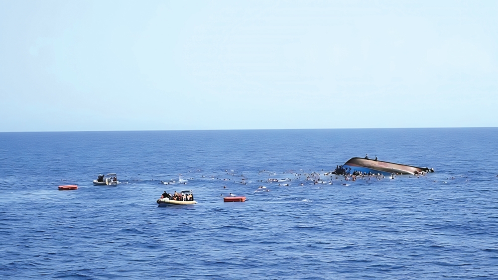 مصرع سبعة مهاجرين بحادث غرق مركب قبالة سواحل غامبيا (أرشيفية)
