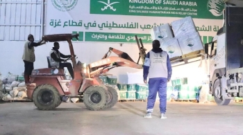 قافلتان إغاثيتان سعوديتان جديدتان تصلان إلى قطاع غزة - واس