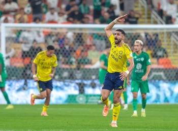 النصر يرد على الاتحاد بقرار نهائي بشأن رحيل عبدالإله العمري