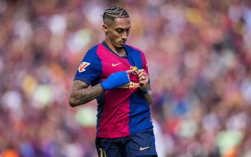 عاجل .. برشلونة يعلن مدة غياب لاعبه رافينيا