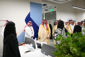 محافظ جدة يفتتح مجمع ومنطقة وادي جدة للابتكار بجامعة الملك عبدالعزيز
