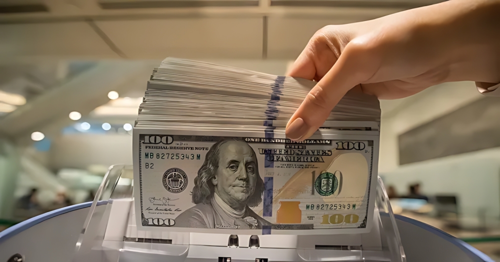 سعر الدولار اليوم الإثنين مقابل الجنيه.. استقرار في البنوك المصرية