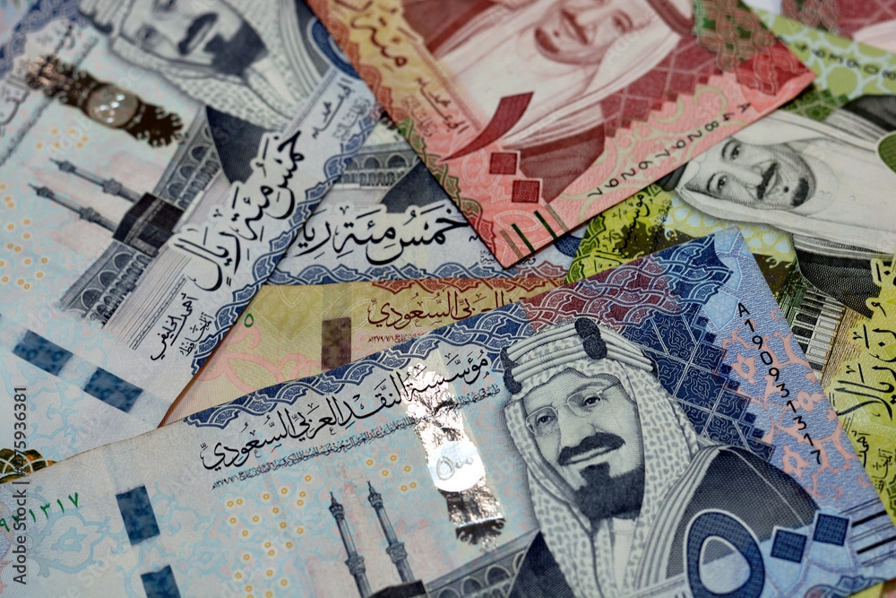 سعر الريال مقابل الجنيه اليوم الأربعاء.. تباين في البنوك المصرية