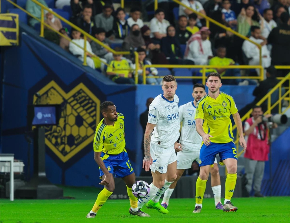قائمة غيابات الهلال والنصر في ديربي الرياض 