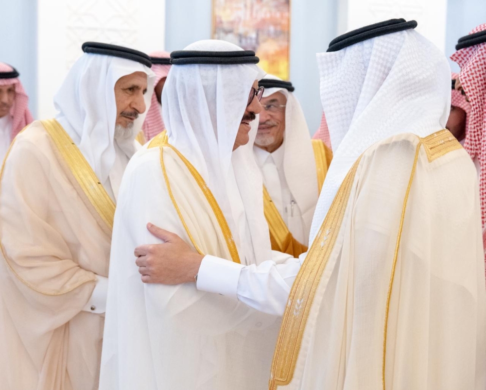 محافظ الأحساء يستقبل المهنئين بعيد الأضحى المبارك 
