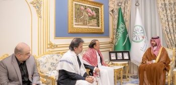 وزير الدفاع ينقل تعازي القيادة في وفاة الرئيس اليمني السابق عبدربه منصور هادي