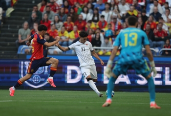 منتخب العراق وإسبانيا