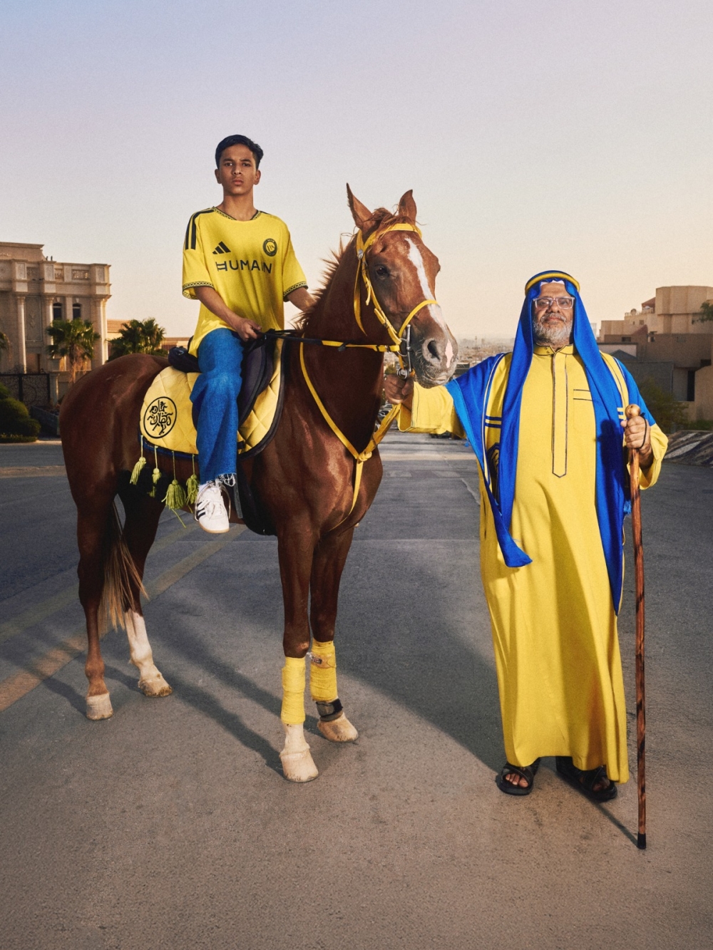 النصر يكشف عن قميصه الأساسي للموسم الجديد