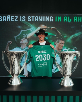 روجير إيبانيز لاعب الأهلي