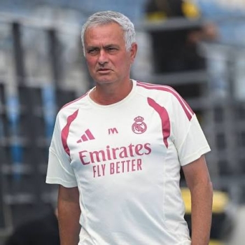 مورينيو : نجوم ريال مدريد قادرون على الانسجام معاً