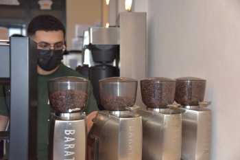 القهوة المختصة.. صناعة يقودها الشباب والبن السعودي يصل إلى 90 نقطة عالميًا