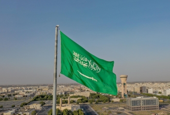 المملكة تقدم نهجًا يدعم السلام.. وتمنع الانجرار إلى الحروب - أرشيفية
