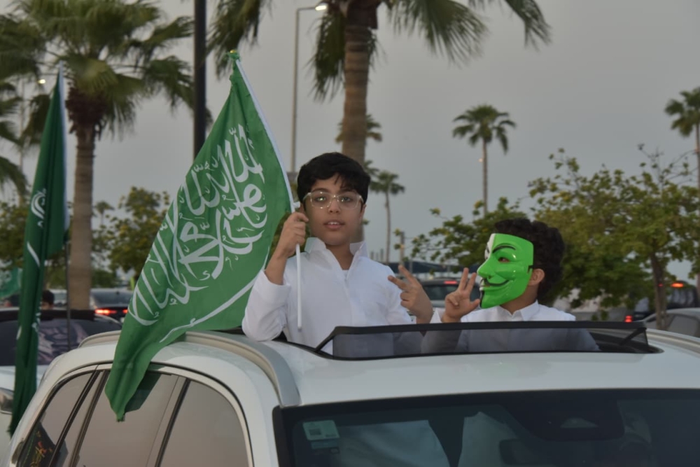 مشاعر وطنية تملأ احتفالات اليوم الوطني السعودي - اليوم 