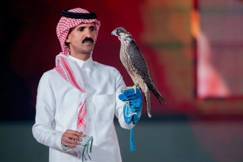 صقر الحماد يحلق بـ 101 ألف ريال في أولى ليالي مزاد المركز الوطني للصقور - واس