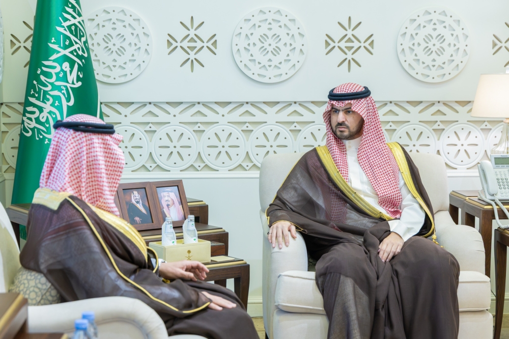 نائب أمير الشرقية يستقبل الرئيس التنفيذي لمطارات الدمام