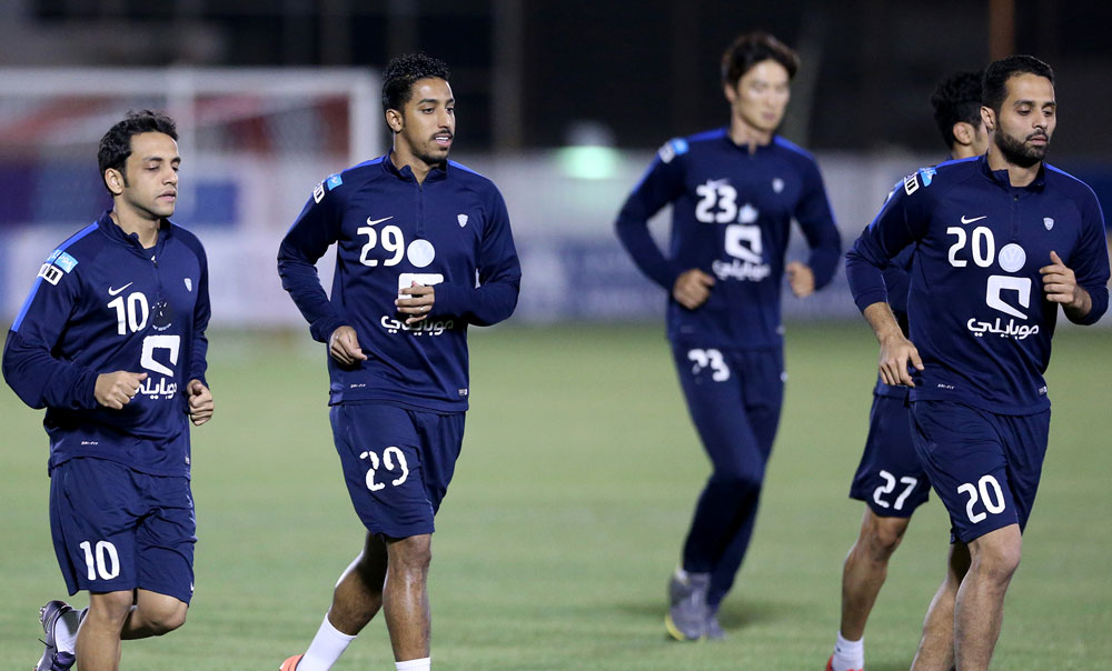 الهلال يعاود تدريباته بعد العودة من قطر 