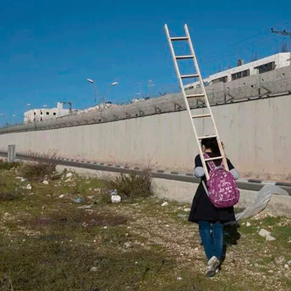 الفلسطينيون يدخلون في مواجهات شاملة مع الاحتلال بالضفة الغربية