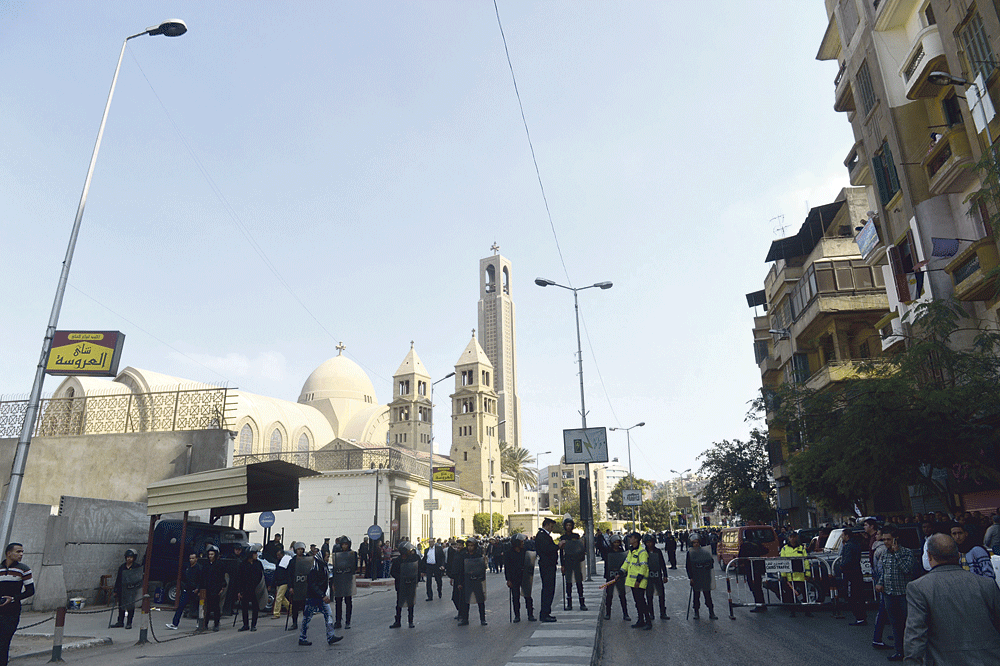 عشرات القتلى والجرحى في انفجار كاتدرائية بالقاهرة