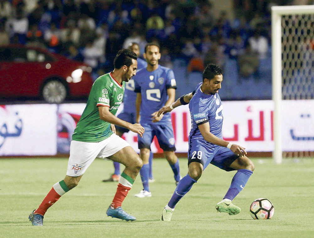 لقطة من مباراة الاتفاق والهلال 