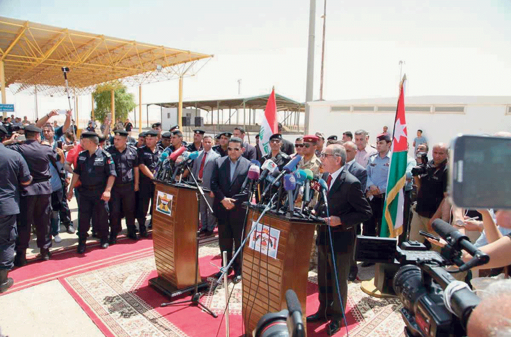 الجانبان الأردني والعراقي يحتفلان بفتح منفذ طريبيل الحدودي بين البلدين (اليوم)